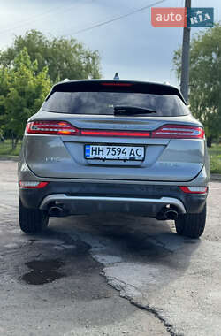 Позашляховик / Кросовер Lincoln MKC 2016 в 