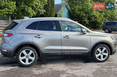 Позашляховик / Кросовер Lincoln MKC 2016 в 