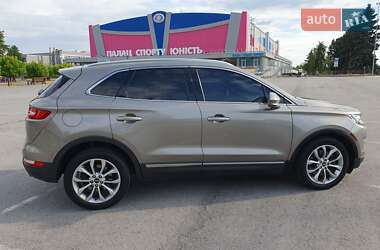 Позашляховик / Кросовер Lincoln MKC 2016 в 