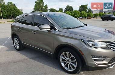Позашляховик / Кросовер Lincoln MKC 2016 в 