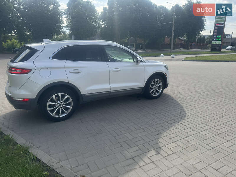Позашляховик / Кросовер Lincoln MKC 2016 в Житомирі