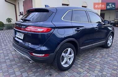 Внедорожник / Кроссовер Lincoln MKC 2015 в 