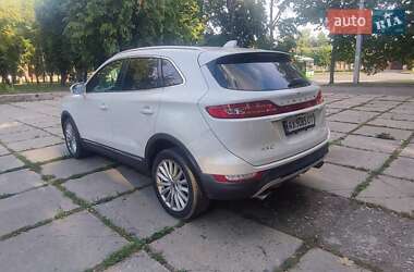 Позашляховик / Кросовер Lincoln MKC 2019 в 