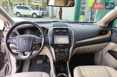 Внедорожник / Кроссовер Lincoln MKC 2018 в 