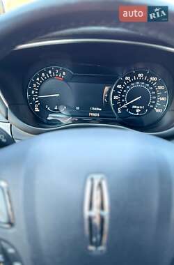 Внедорожник / Кроссовер Lincoln MKC 2016 в 