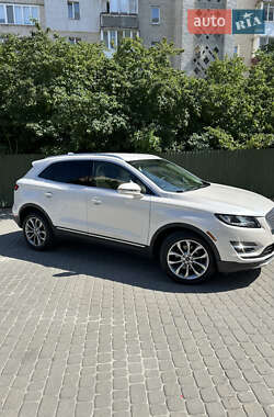 Внедорожник / Кроссовер Lincoln MKC 2018 в 