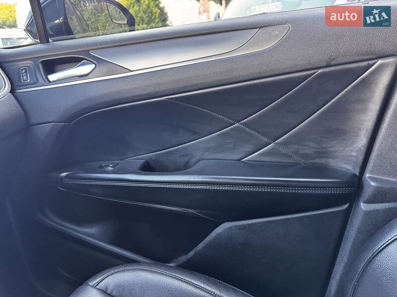 Внедорожник / Кроссовер Lincoln MKC 2015 в Черновцах