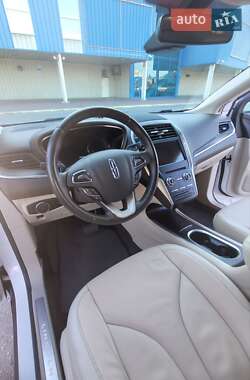 Внедорожник / Кроссовер Lincoln MKC 2019 в 