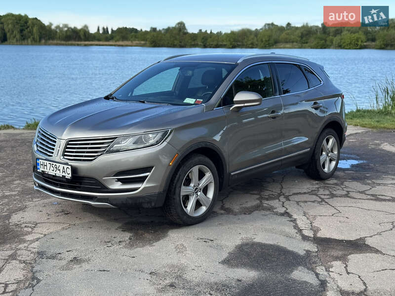 Внедорожник / Кроссовер Lincoln MKC 2016 в 
