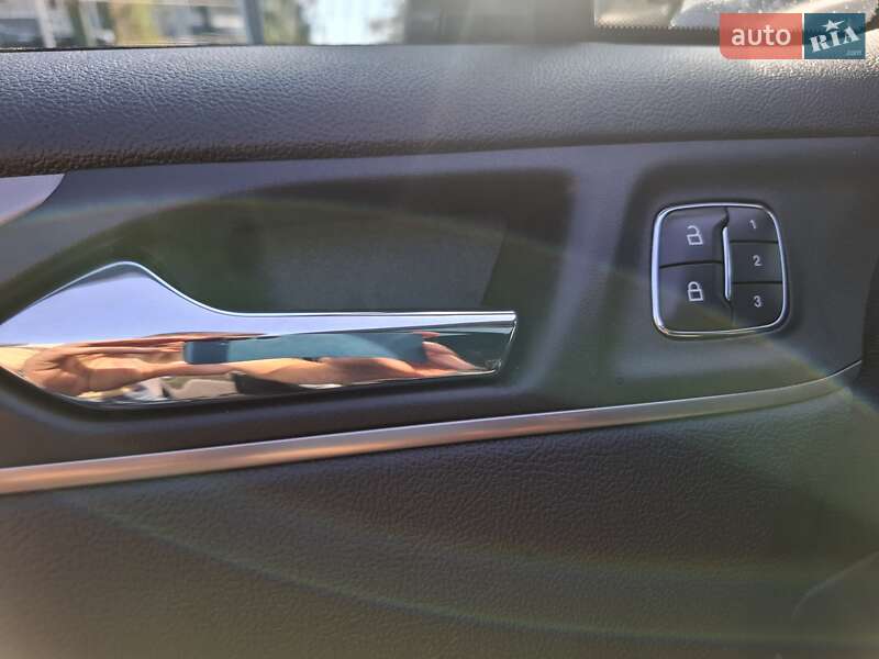 Внедорожник / Кроссовер Lincoln MKC 2016 в Киеве фото 14 Внедорожник / Кроссовер Lincoln MKC 2016 в Киеве