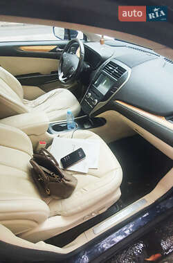 Внедорожник / Кроссовер Lincoln MKC 2015 в 