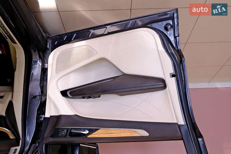 Внедорожник / Кроссовер Lincoln MKC 2014 в Одессе фото 19 Внедорожник / Кроссовер Lincoln MKC 2014 в Одессе