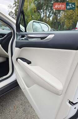 Внедорожник / Кроссовер Lincoln MKC 2014 в 