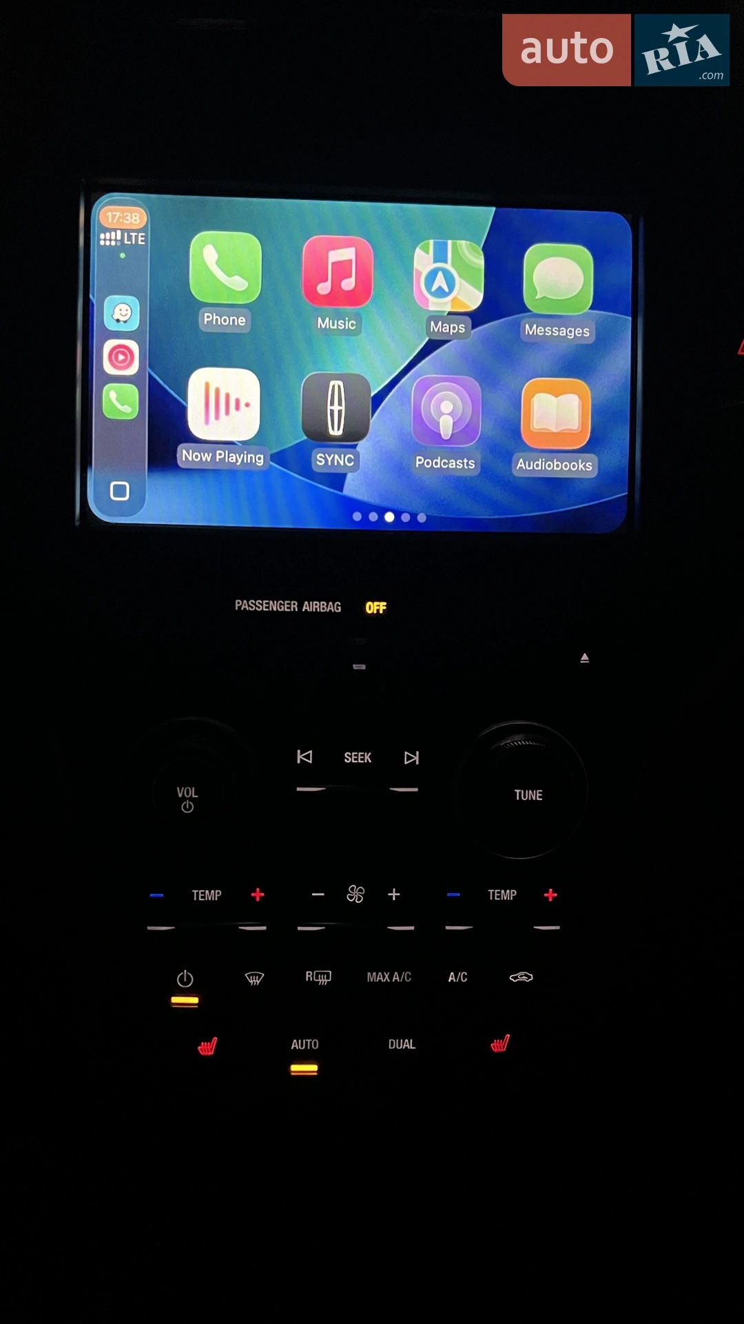 2014 Lincoln MKC - мініатюра 21