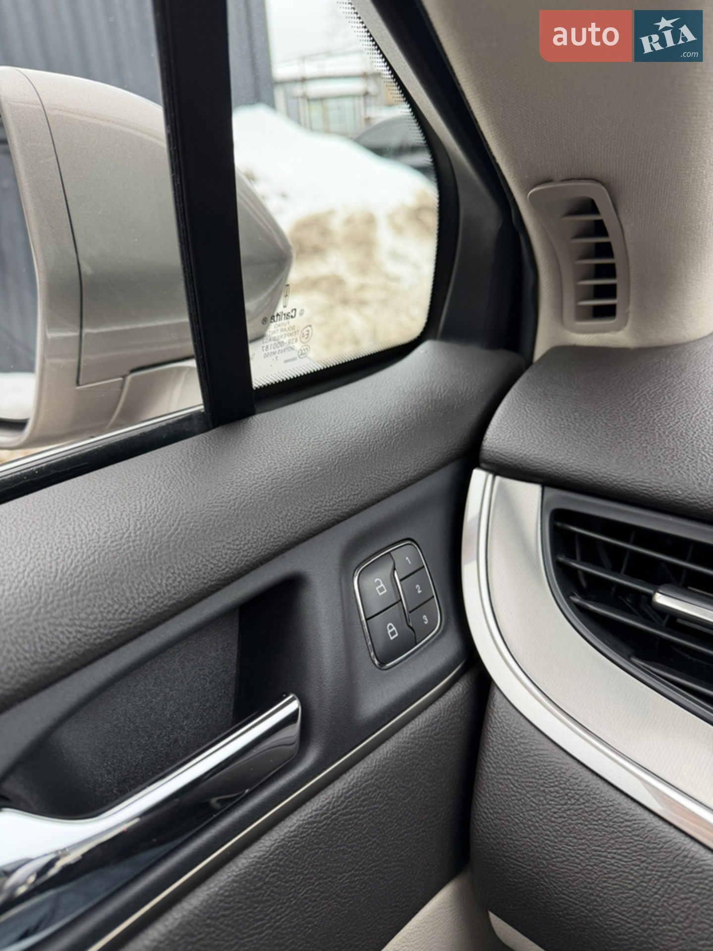 2018 Lincoln MKC - мініатюра 35