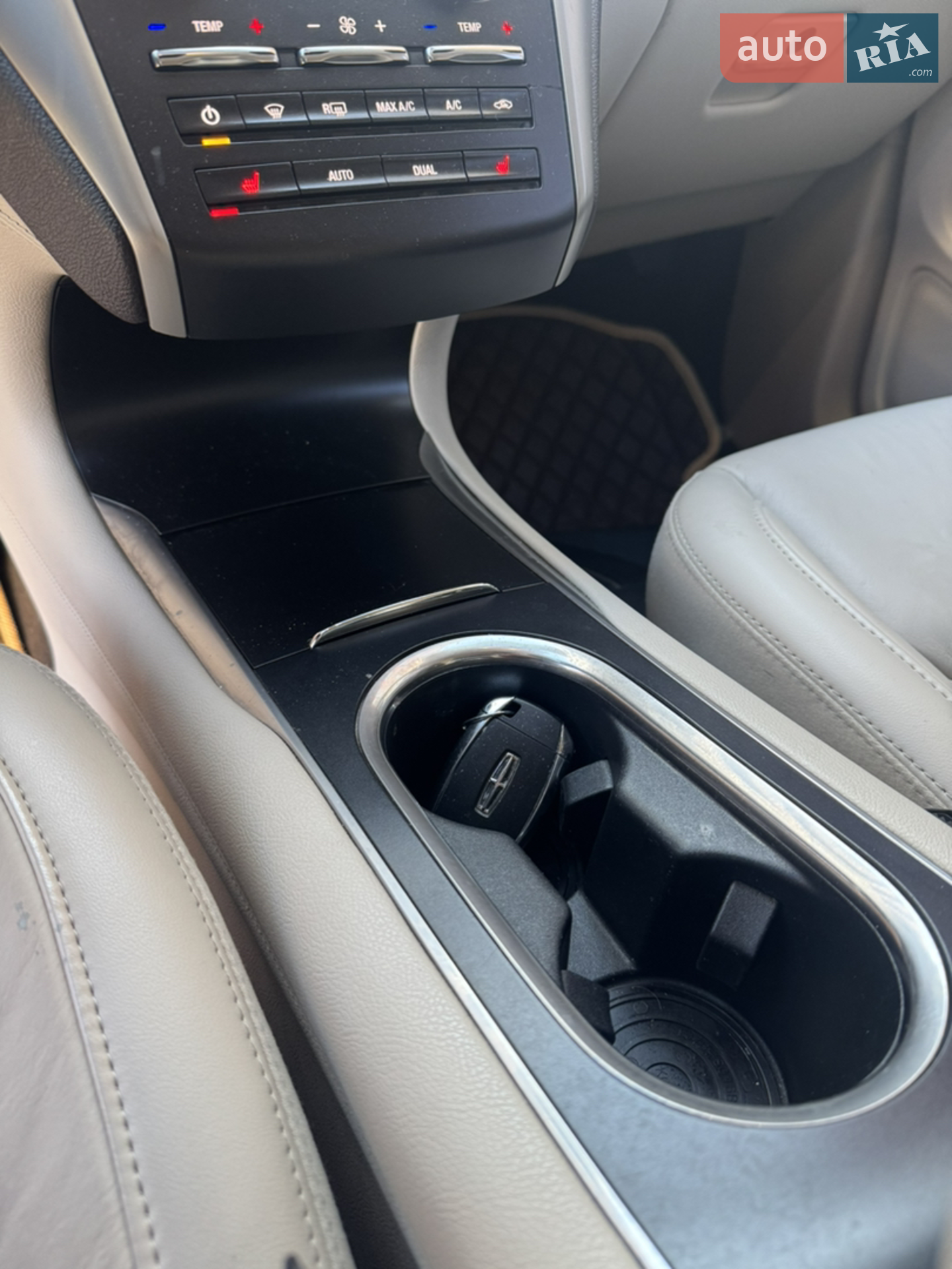 2019 Lincoln MKC - мініатюра 24