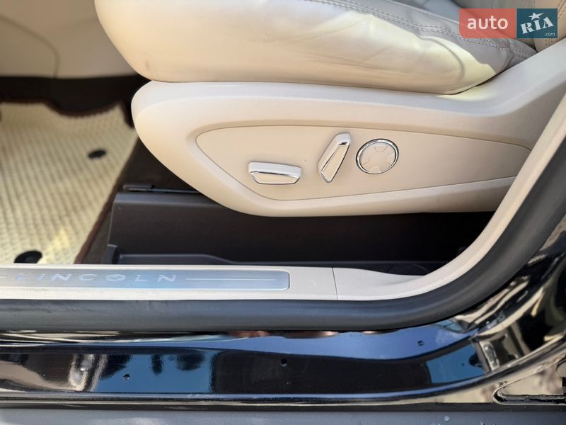 Позашляховик / Кросовер Lincoln MKC 2019 в Києві