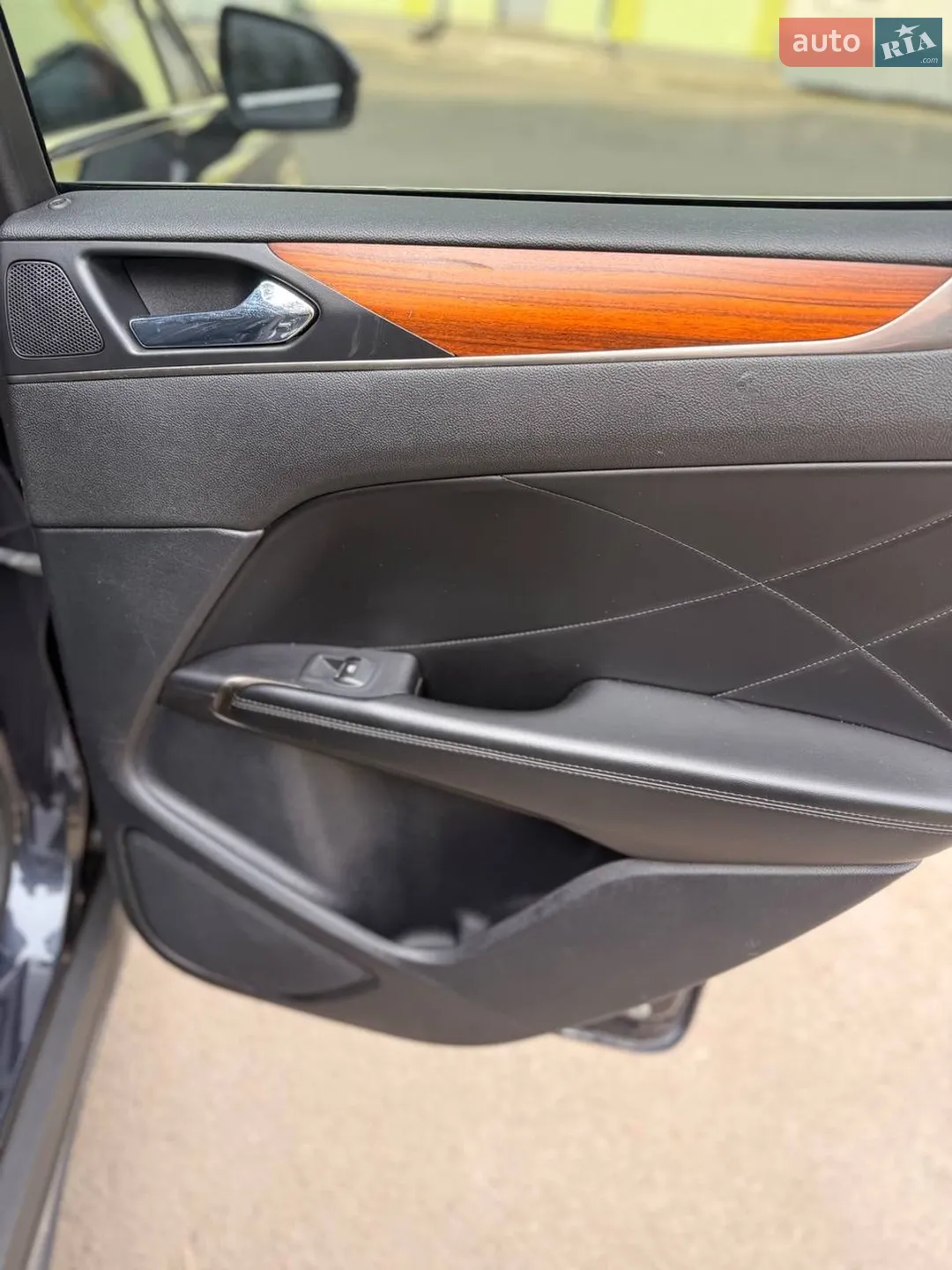 2015 Lincoln MKC - мініатюра 30