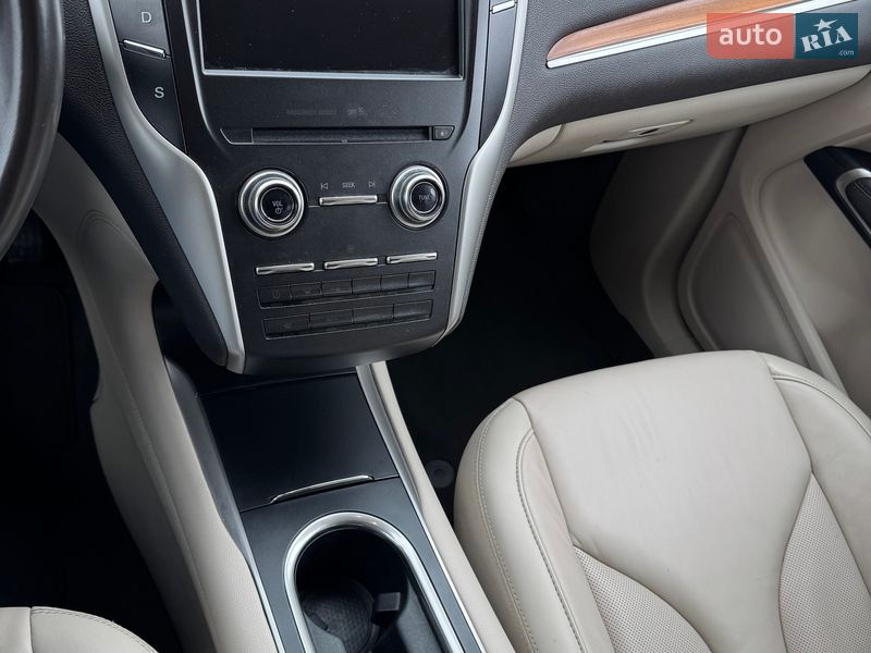 Позашляховик / Кросовер Lincoln MKC 2018 в Києві фото 21 Позашляховик / Кросовер Lincoln MKC 2018 в Києві