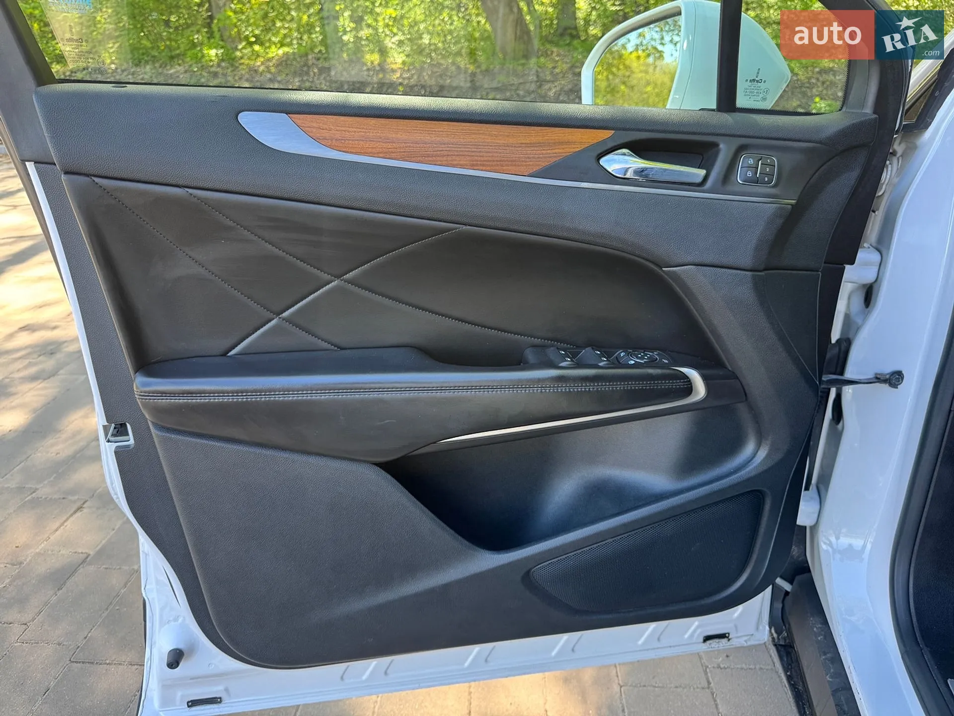 2016 Lincoln MKC - мініатюра 34