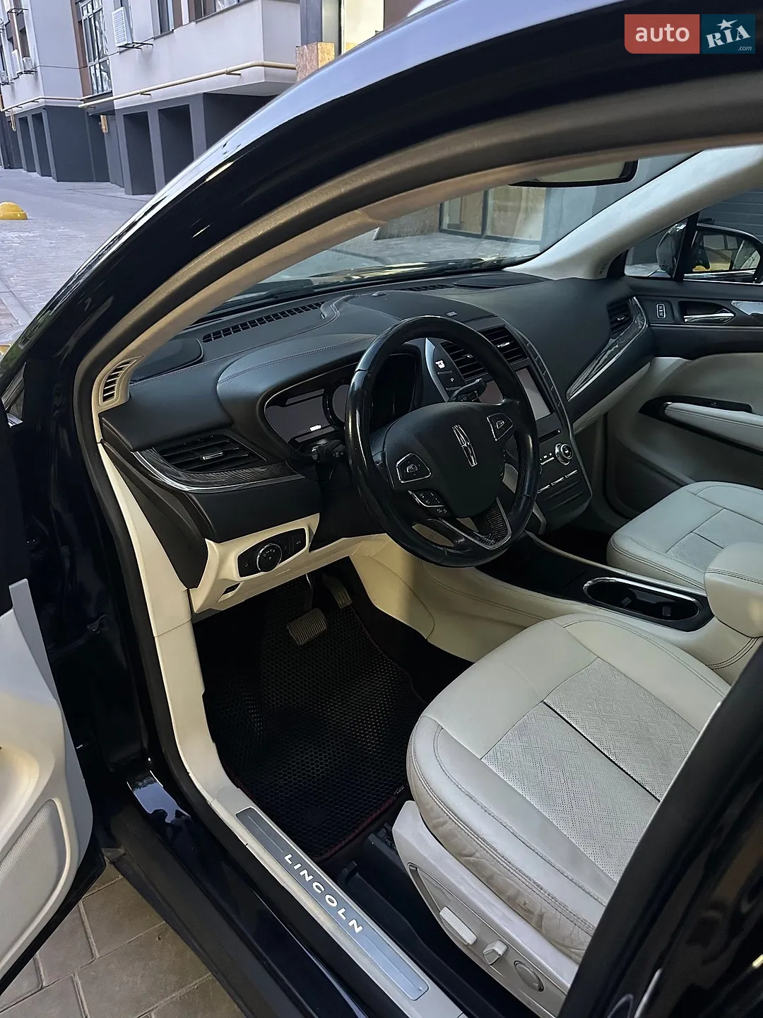 2016 Lincoln MKC - мініатюра 48