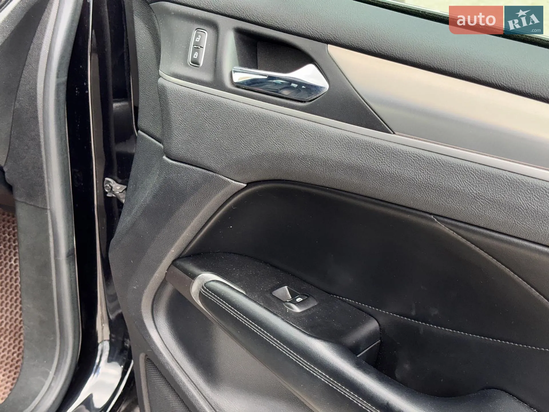 2019 Lincoln MKC - мініатюра 40