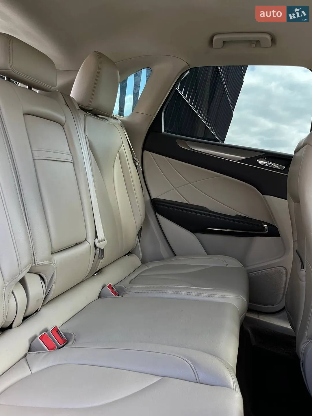 2016 Lincoln MKC - мініатюра 12