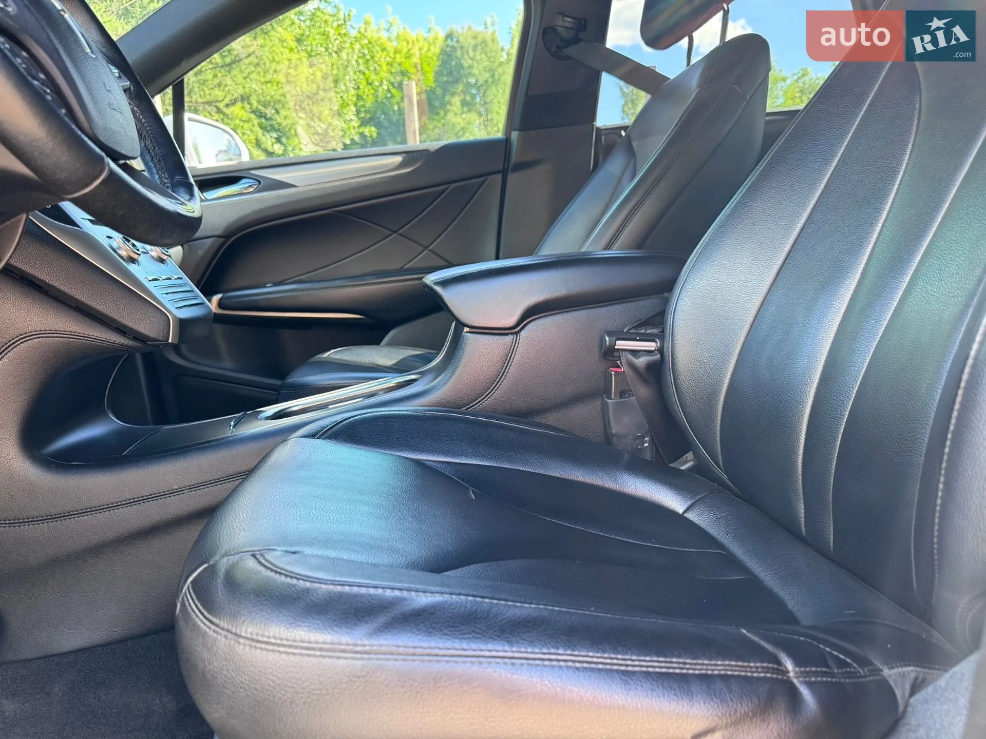 2015 Lincoln MKC - мініатюра 28