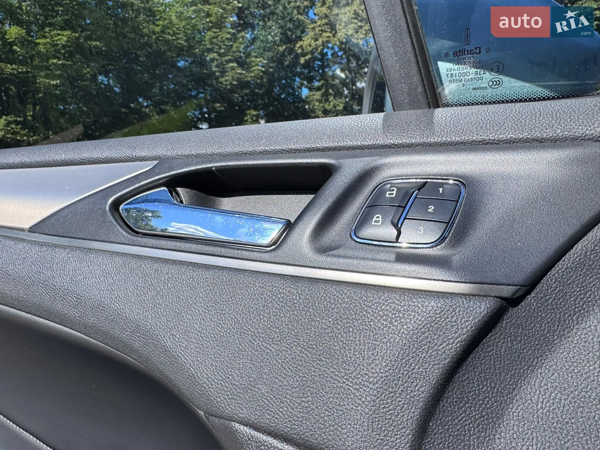 2015 Lincoln MKC - мініатюра 36