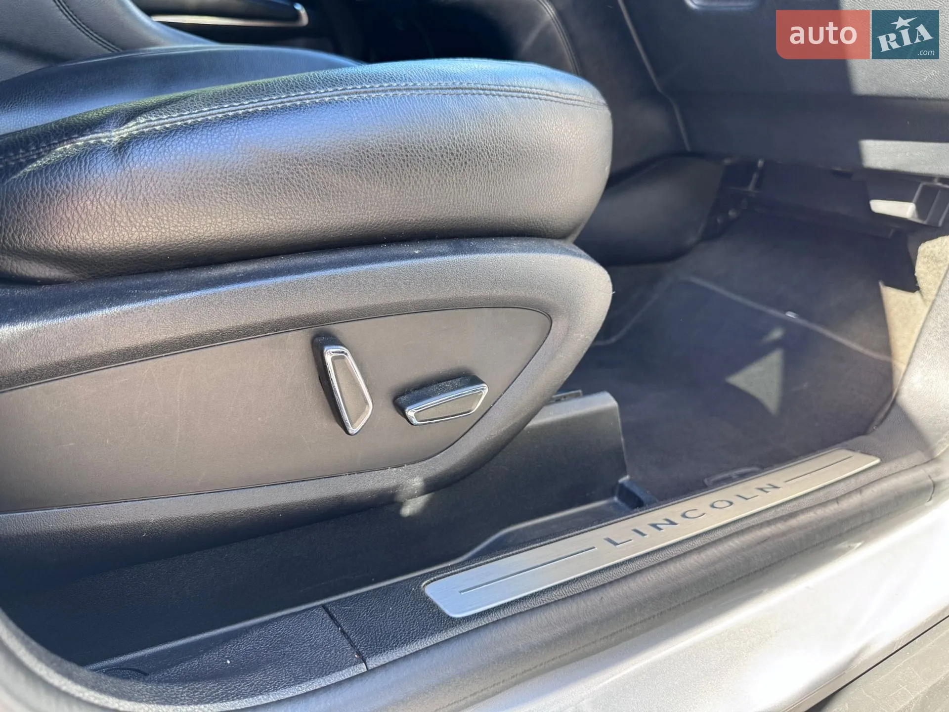 2015 Lincoln MKC - мініатюра 42