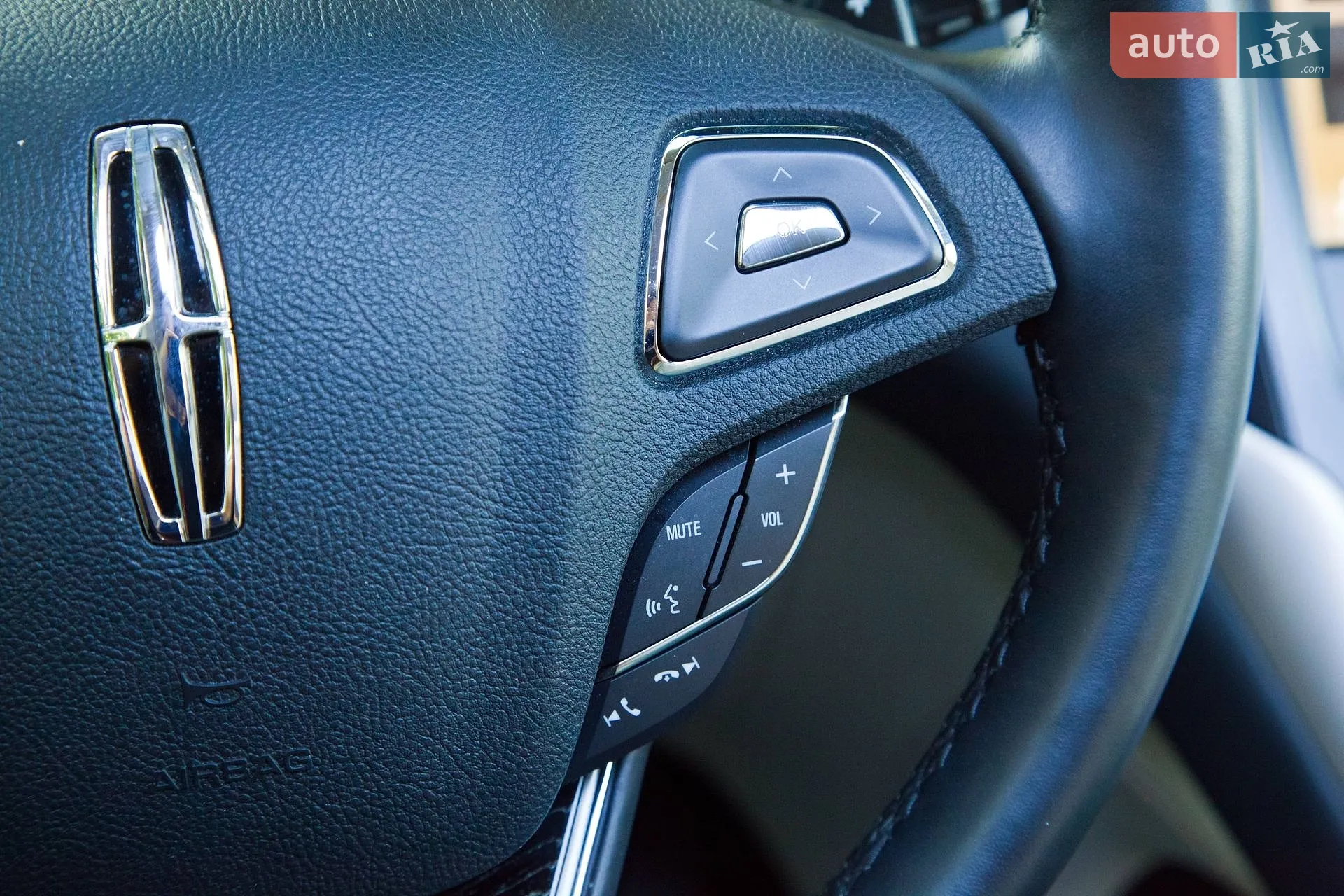 2018 Lincoln MKC - мініатюра 23