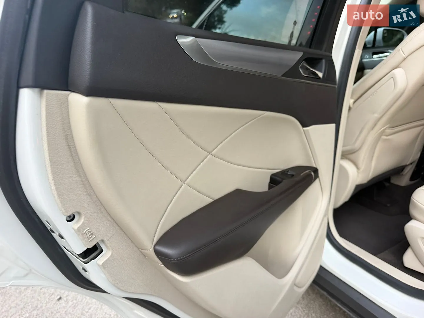 2019 Lincoln MKC - мініатюра 23