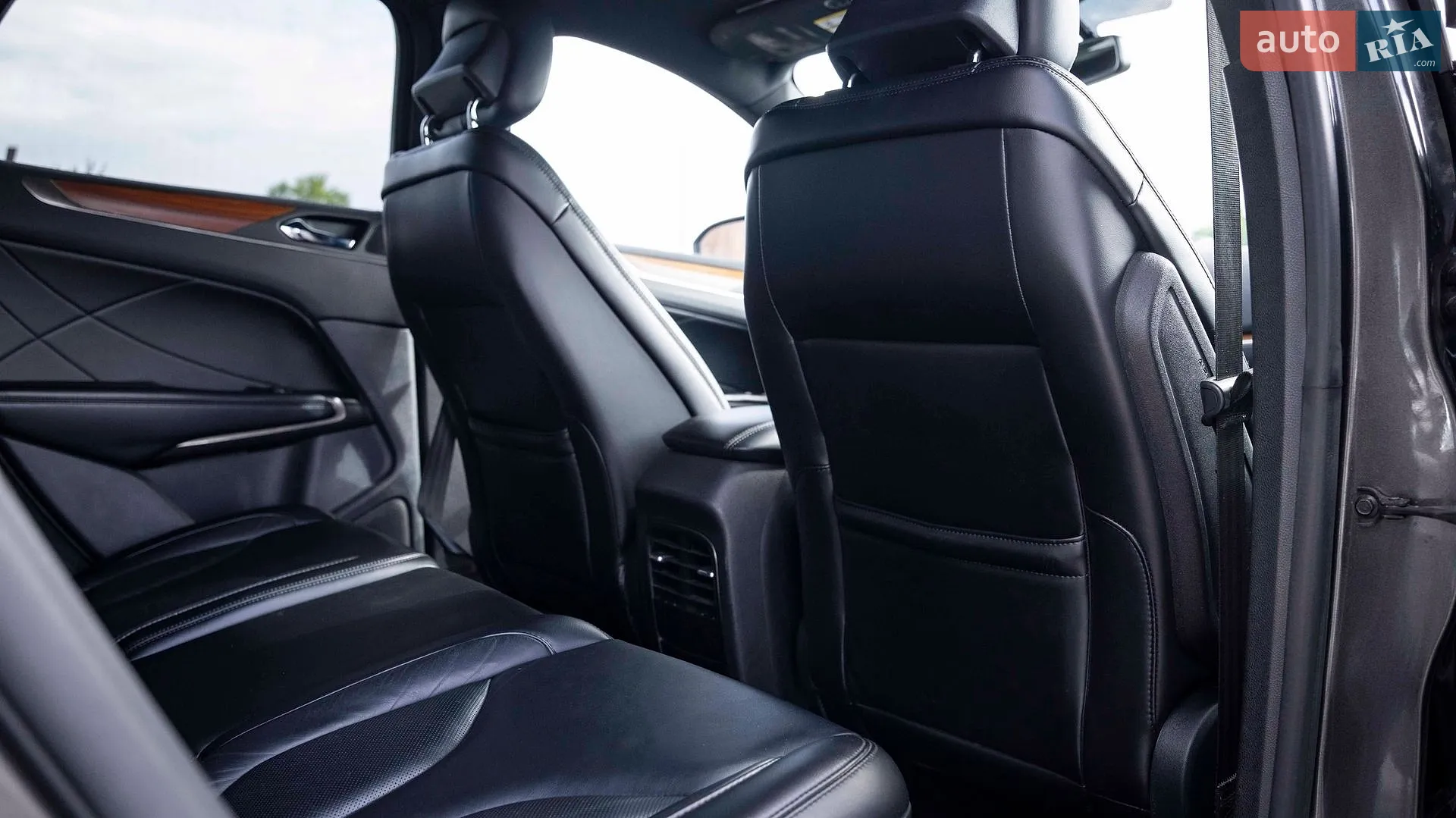 2016 Lincoln MKC - мініатюра 32