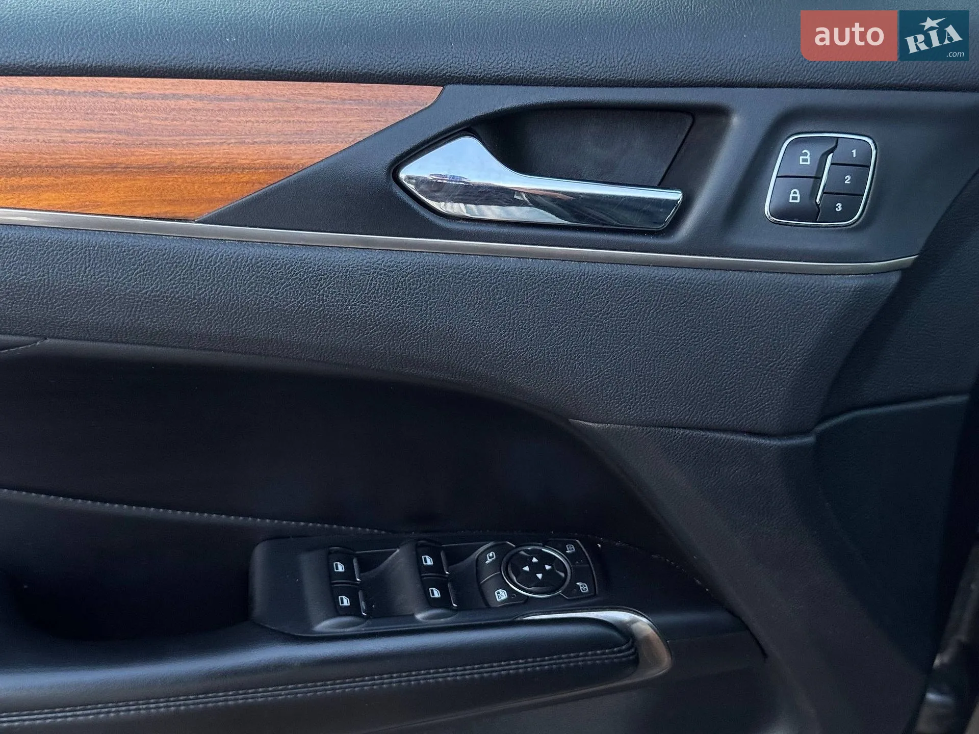 2017 Lincoln MKC - мініатюра 13