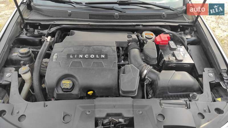 Седан Lincoln MKS 2012 в Броварах
