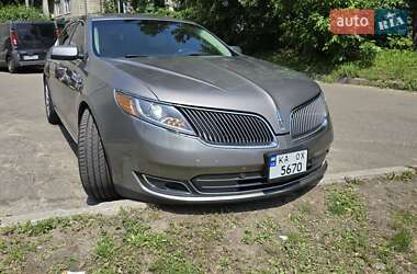 Седан Lincoln MKS 2015 в 
