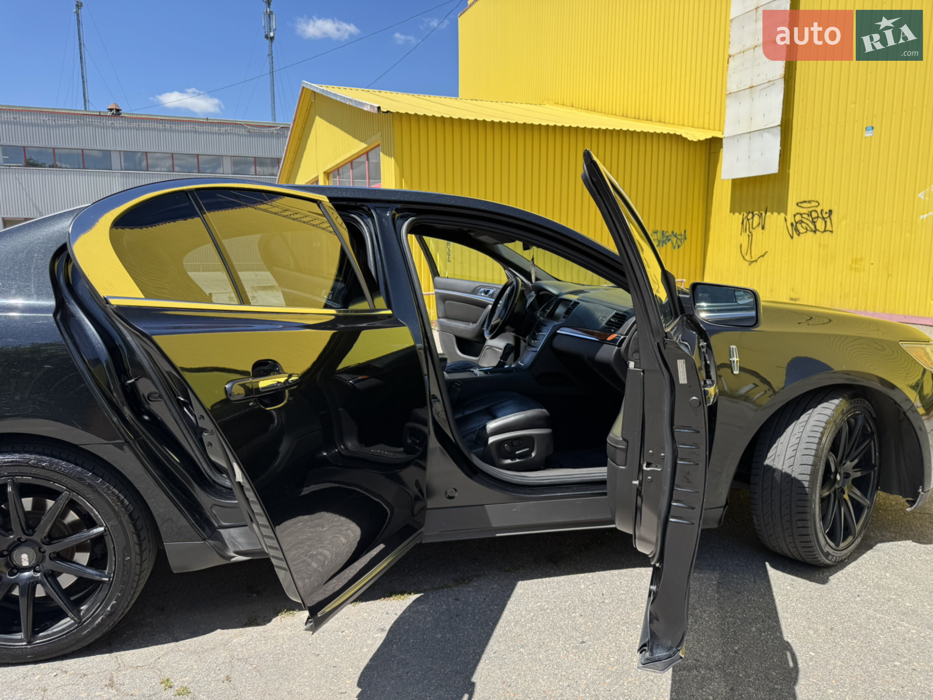 2015 Lincoln MKS - мініатюра 4