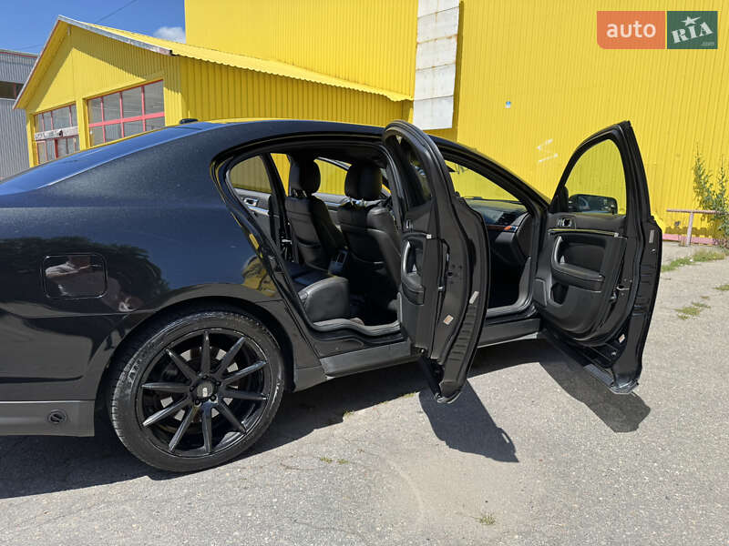 Седан Lincoln MKS 2015 в Кропивницком