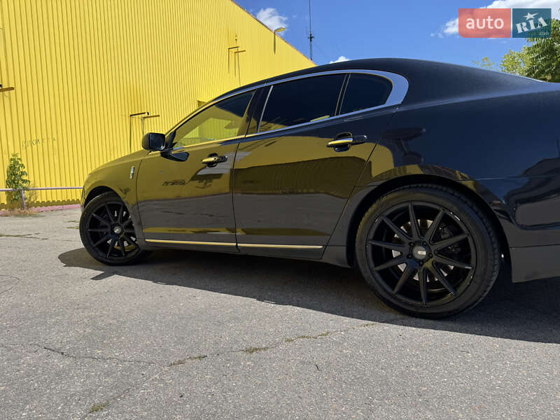 Седан Lincoln MKS 2015 в Кропивницком