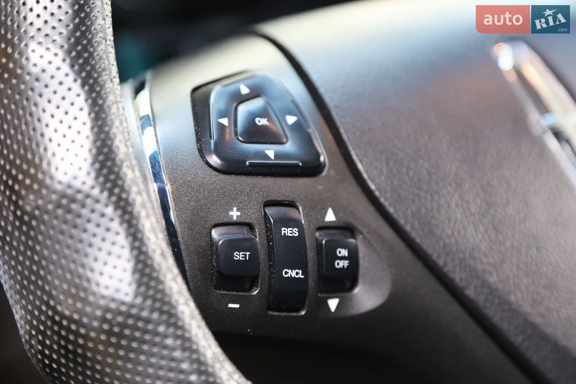 2016 Lincoln MKS - мініатюра 27
