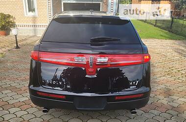 Минивэн Lincoln MKT 2016 в 