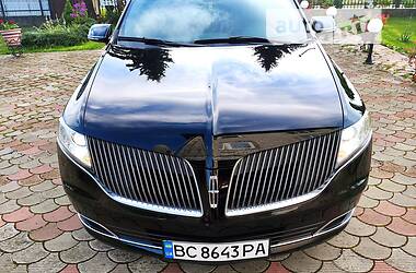 Минивэн Lincoln MKT 2016 в 