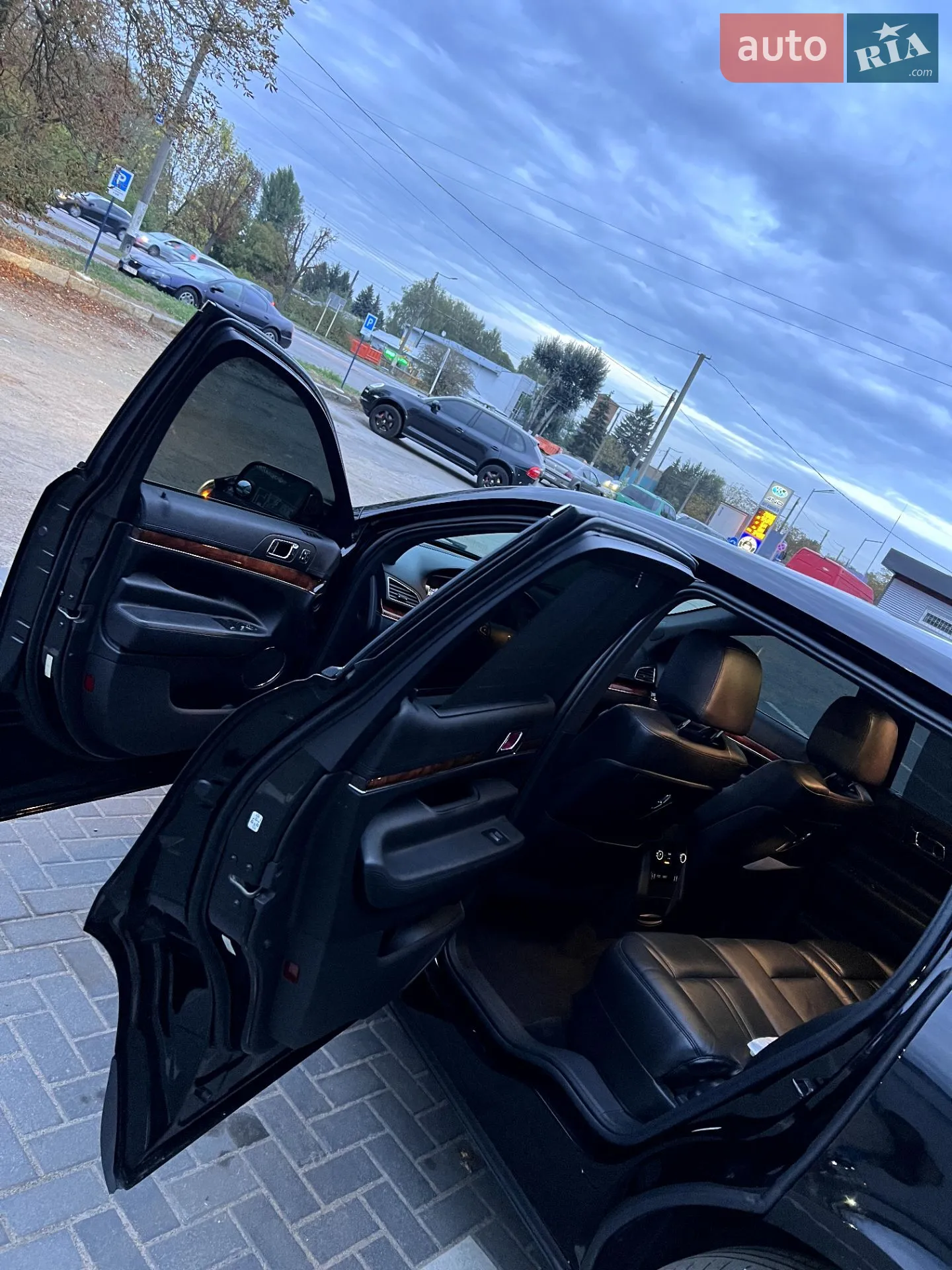 2016 Lincoln MKT - мініатюра 13