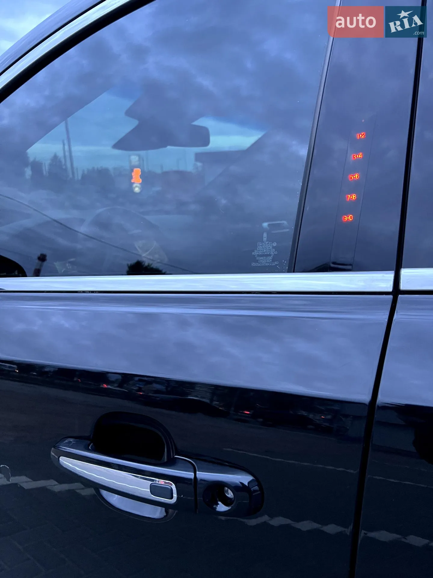2016 Lincoln MKT - мініатюра 15
