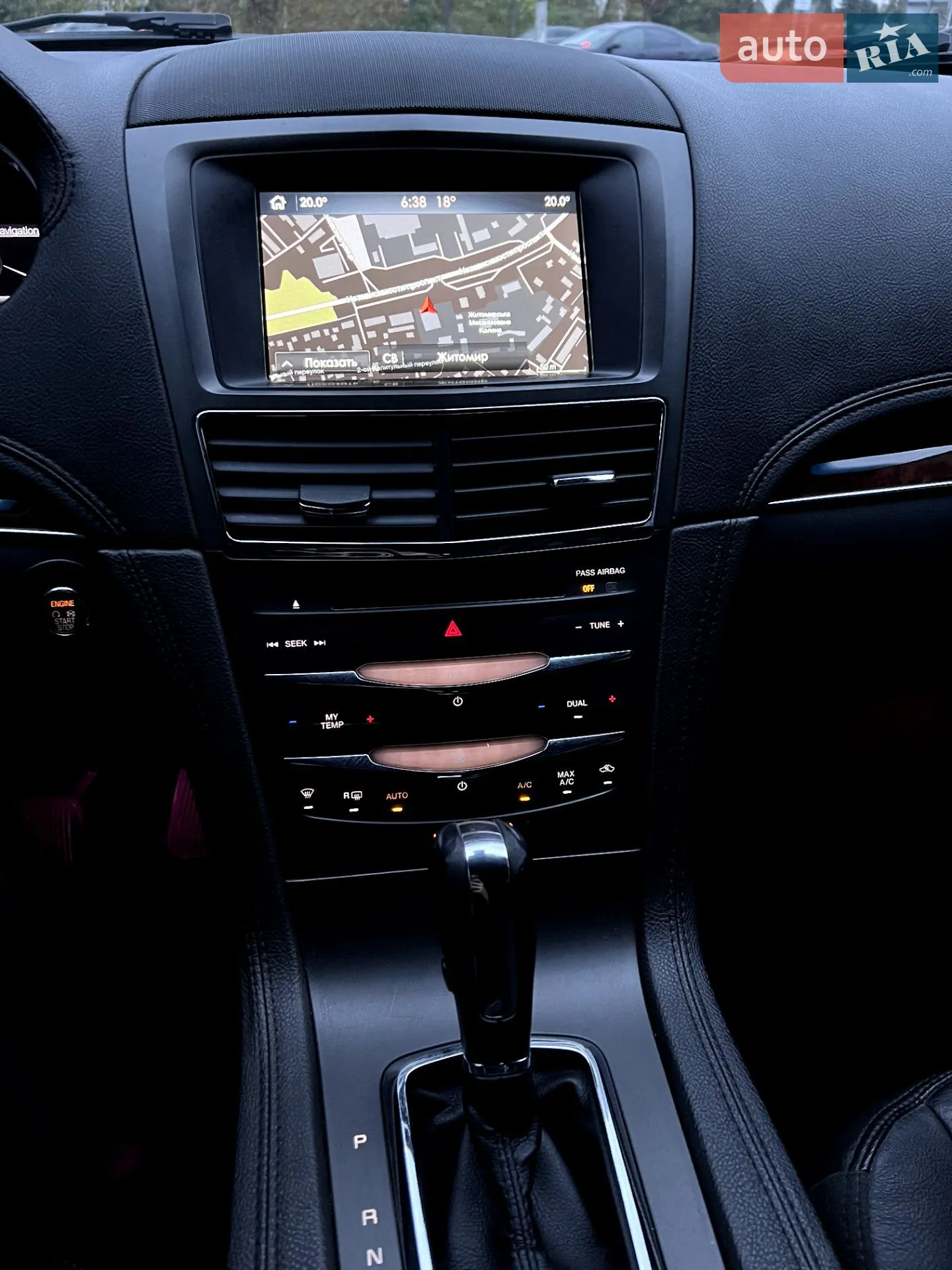 2016 Lincoln MKT - мініатюра 16
