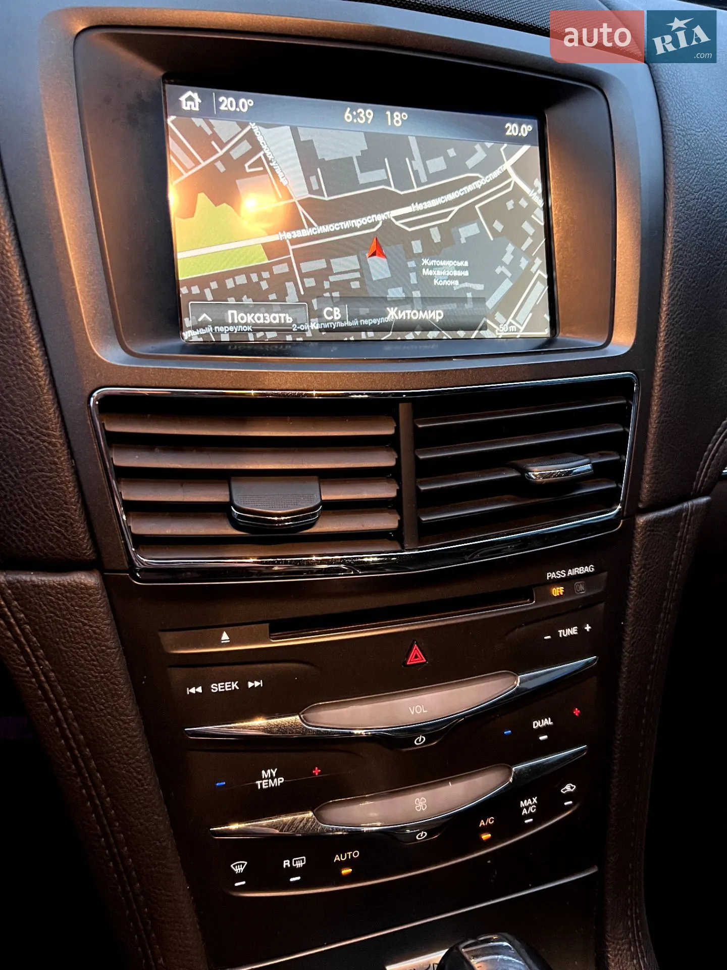 2016 Lincoln MKT - мініатюра 17