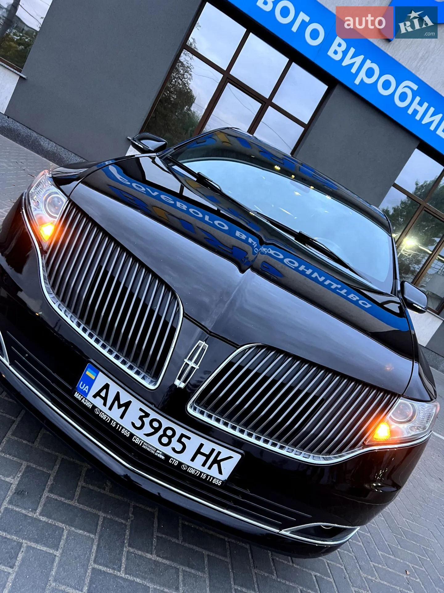 2016 Lincoln MKT - мініатюра 2