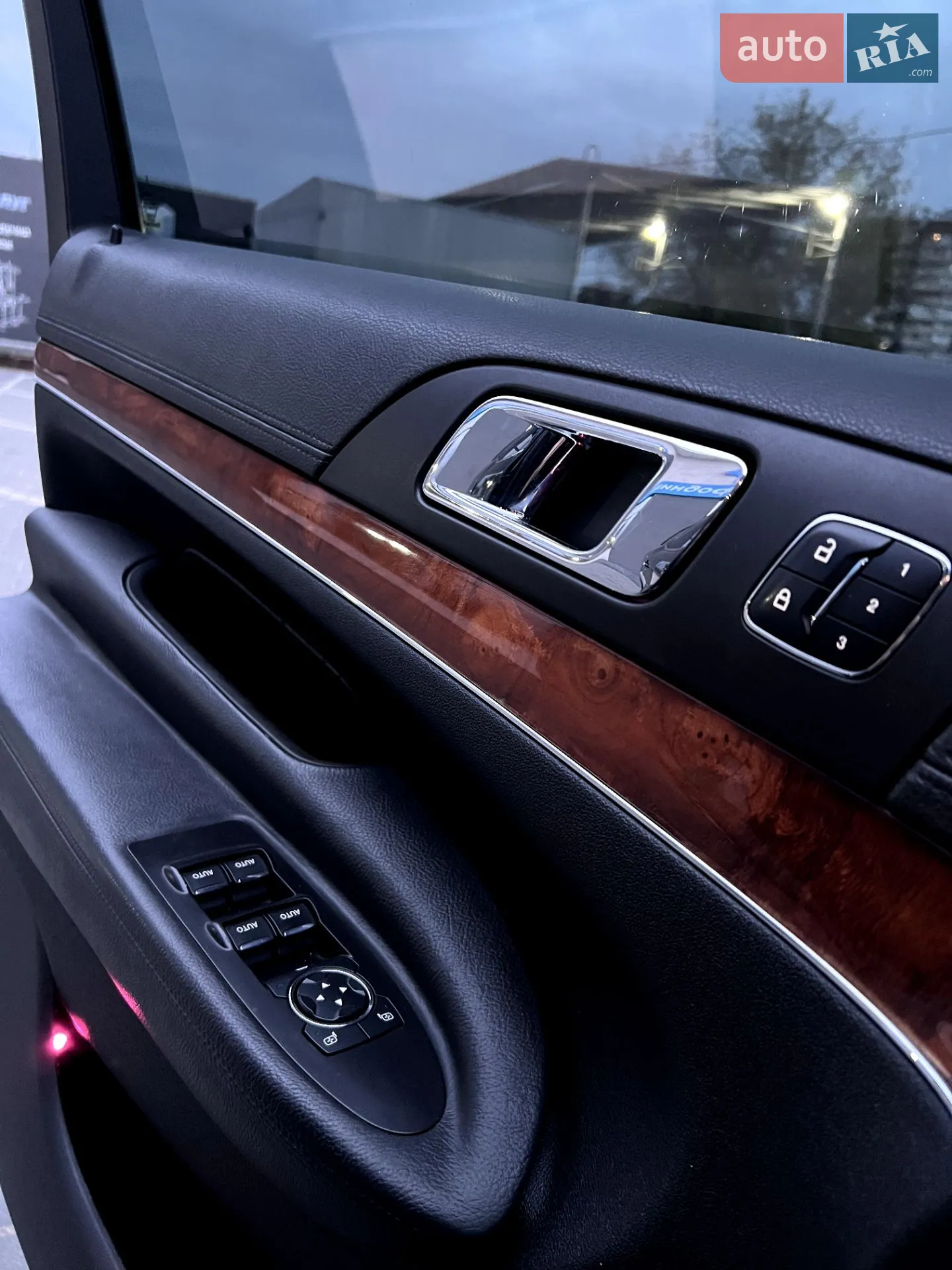 2016 Lincoln MKT - мініатюра 28