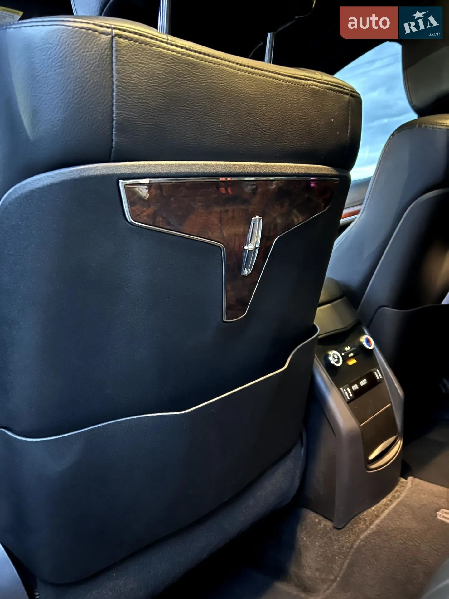 2016 Lincoln MKT - мініатюра 30