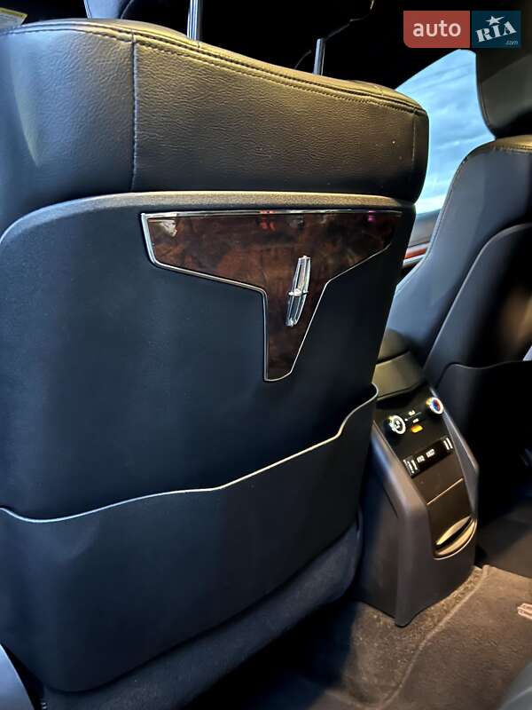 Внедорожник / Кроссовер Lincoln MKT 2016 в Житомире